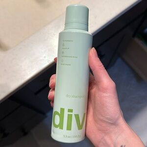 Divi dry shampoo